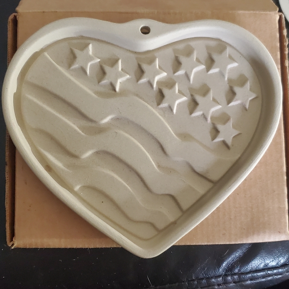 Pampered Chef Molds Qty of 2